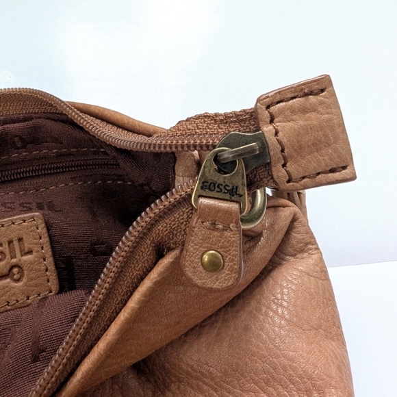 Fossil little crossbody tan pebbled leather bag Style SL2885 - Picture 6 of 10